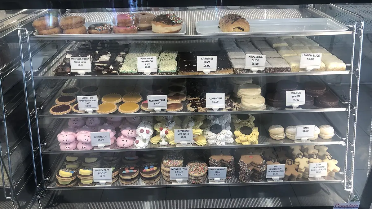 JG Ross (Bakers) – bakery in Kemnay town centre